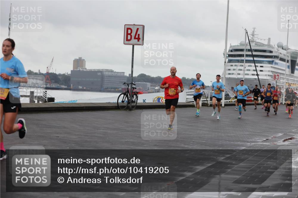 13.09.2026 - Kiel Lauf Andreas Tolksdorf http://msf.ph/oto/10419205 13.09.2026 10:57:21 Kiellinie 731, 4, 2124, 3 meine-sportfotos.de