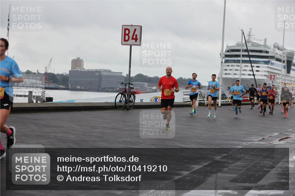 13.09.2026 - Kiel Lauf Andreas Tolksdorf http://msf.ph/oto/10419210 13.09.2026 10:57:21 Kiellinie 4, 2124, 3157, 2231, 3 meine-sportfotos.de