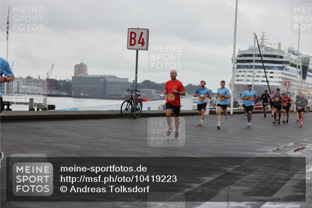 13.09.2026 - Kiel Lauf Andreas Tolksdorf http://msf.ph/oto/10419223 13.09.2026 10:57:21 Kiellinie 4, 2124, 3157, 3 meine-sportfotos.de