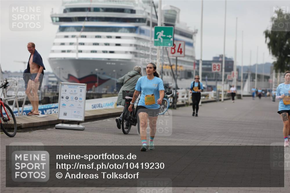 13.09.2026 - Kiel Lauf Andreas Tolksdorf http://msf.ph/oto/10419230 13.09.2026 10:08:55 Kiellinie 2913, 3, 4, 3, 7737 meine-sportfotos.de