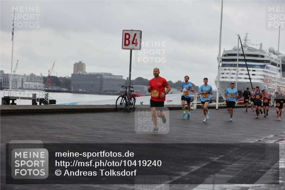13.09.2026 - Kiel Lauf Andreas Tolksdorf http://msf.ph/oto/10419240 13.09.2026 10:57:21 Kiellinie 4, 2124, 3 meine-sportfotos.de