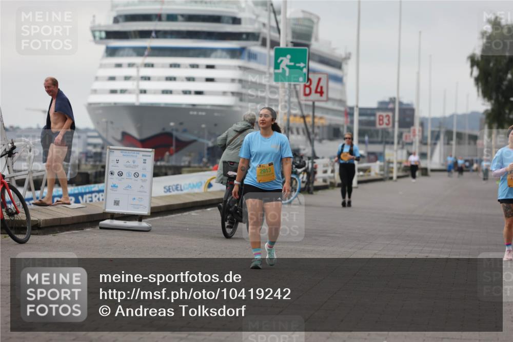 13.09.2026 - Kiel Lauf Andreas Tolksdorf http://msf.ph/oto/10419242 13.09.2026 10:08:55 Kiellinie 39, 2913, 3, 4, 3 meine-sportfotos.de