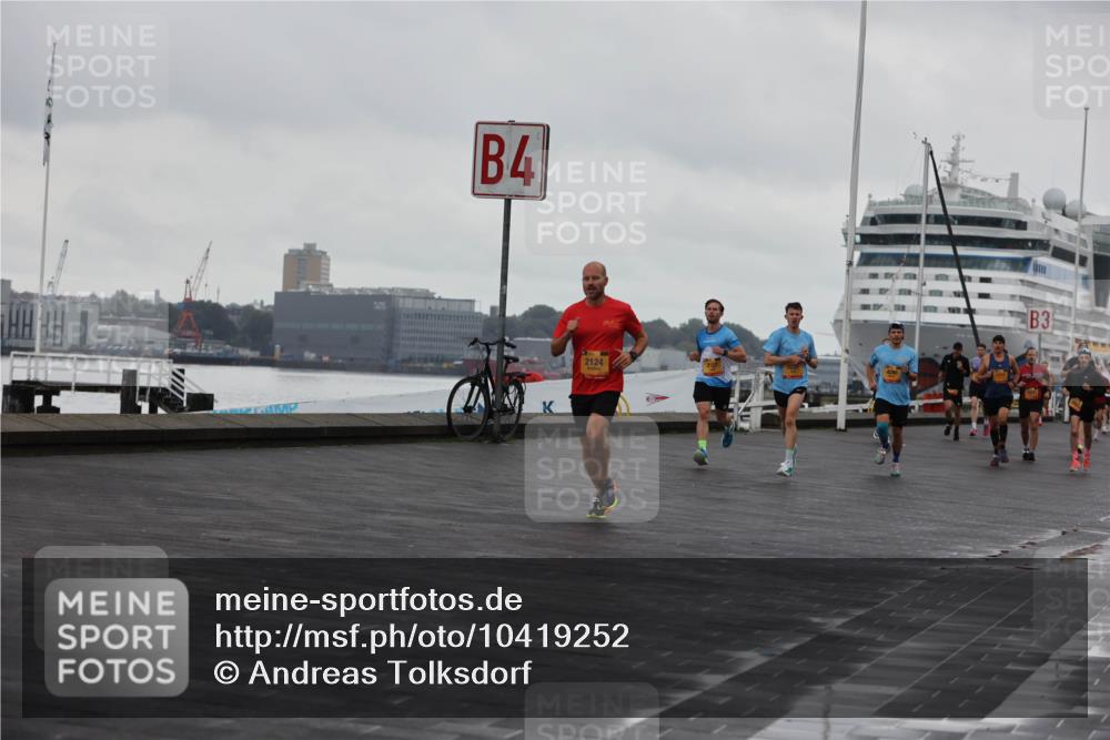 13.09.2026 - Kiel Lauf Andreas Tolksdorf http://msf.ph/oto/10419252 13.09.2026 10:57:22 Kiellinie 4, 2124, 3 meine-sportfotos.de