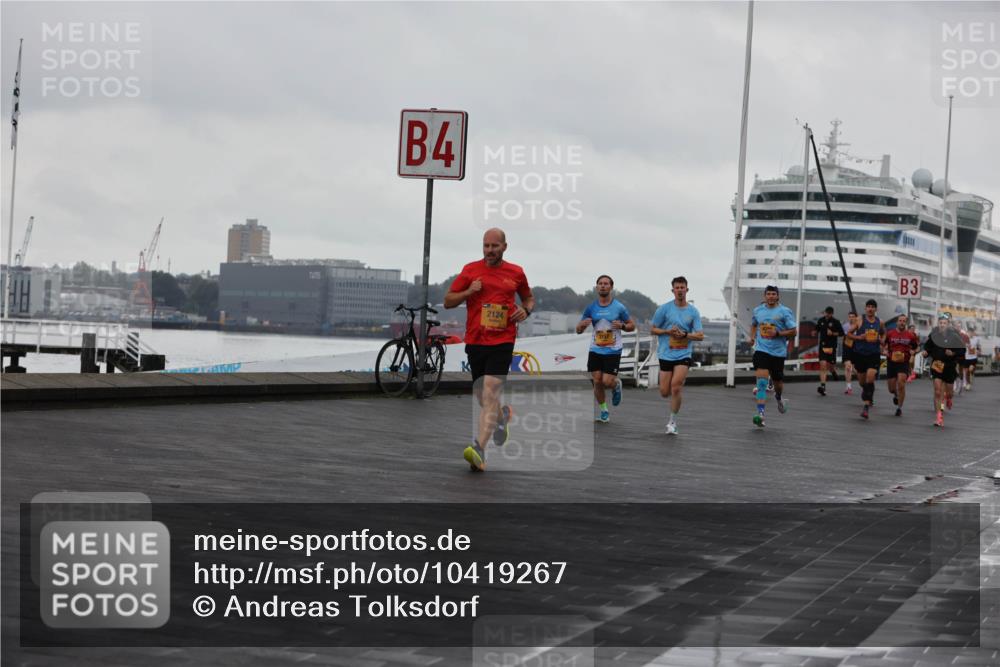 13.09.2026 - Kiel Lauf Andreas Tolksdorf http://msf.ph/oto/10419267 13.09.2026 10:57:22 Kiellinie 4, 2124, 3157, 3 meine-sportfotos.de