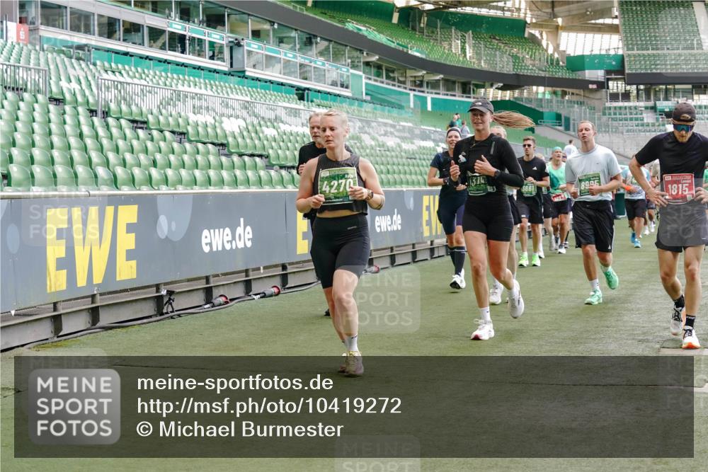 13.09.2026 - 21. swb-Marathon Bremen Michael Burmester http://msf.ph/oto/10419272 13.09.2026 13:20:59 Laufen im Stadion 258, 351, 423, 441, 464, 601, 620, 704, 782, 851, 1060, 1066, 1094, 1129, 1156, 1158, 1177, 1316, 1409, 1439, 1446, 1518, 1676, 1697, 1756, 1808, 1815, 1846, 1916, 2010, 2028, 2064, 2139, 2201, 2258, 2278, 2349, 2394, 2395, 2414, 2417, 2437, 2501, 2519, 2533, 2551, 2588, 2626, 2694, 2695, 2702, 2722, 2736, 2756, 2793, 2828, 2886, 2954, 2995, 3004, 3010, 3017, 3018, 3022, 3034, 3035, 3036, 3037, 3059, 3070, 3074, 3102, 3116, 3139, 3144, 3225, 3243, 3263, 3264, 3310, 3315 meine-sportfotos.de