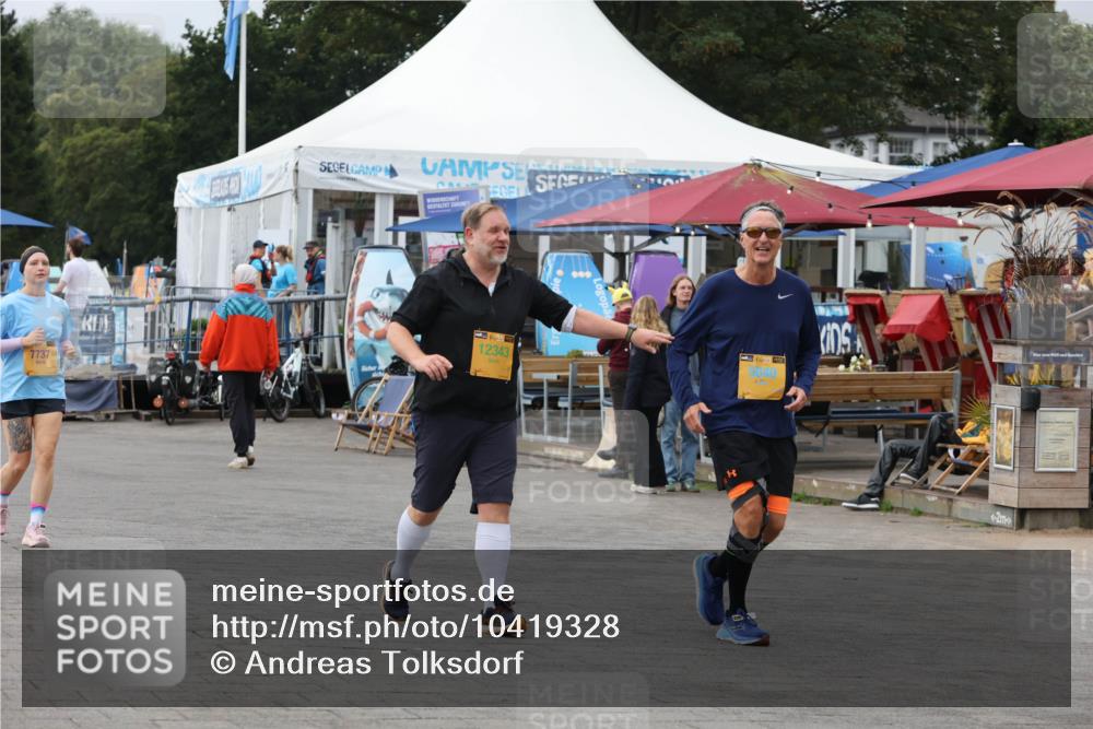 13.09.2026 - Kiel Lauf Andreas Tolksdorf http://msf.ph/oto/10419328 13.09.2026 10:09:04 Kiellinie 7737, 12343, 2 meine-sportfotos.de