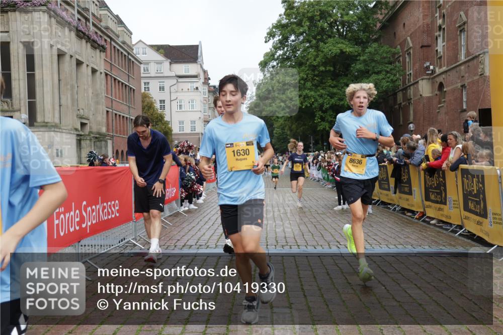 13.09.2026 - Kiel Lauf Yannick Fuchs http://msf.ph/oto/10419330 13.09.2026 09:40:54 Ziel 1630, 1787, 5039, 6299, 8493, 8636, 9578, 9726, 11792, 420, 1081, 2284, 2695, 2847, 3552, 3694, 4987, 6563, 7131, 7239, 7730, 10353, 10971, 11750, 12225, 1593, 3883, 4137, 8389, 9608, 10202, 10299, 10974, 2284, 2546, 3724, 4987, 9734, 10413, 10418, 10825, 10971, 11410 meine-sportfotos.de