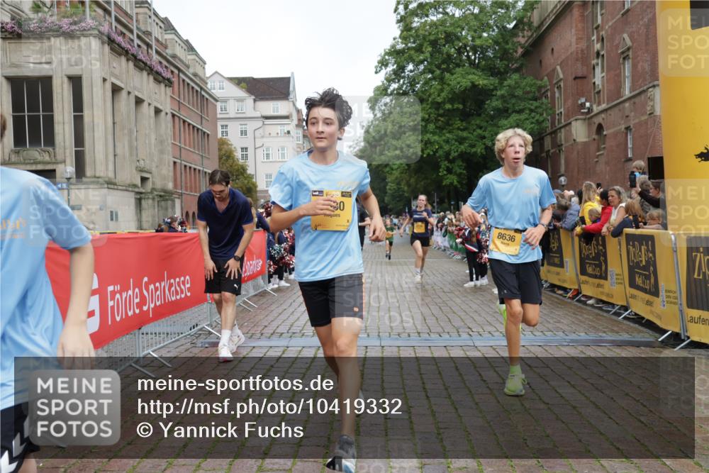 13.09.2026 - Kiel Lauf Yannick Fuchs http://msf.ph/oto/10419332 13.09.2026 09:40:54 Ziel 1630, 1787, 5039, 6299, 8493, 8636, 9578, 9726, 11792, 420, 1081, 2284, 2695, 2847, 3552, 3694, 4987, 6563, 7131, 7239, 7730, 10353, 10971, 11750, 12225, 1593, 3883, 4137, 8389, 9608, 10202, 10299, 10974, 2284, 2546, 3724, 4987, 9734, 10413, 10418, 10825, 10971, 11410 meine-sportfotos.de
