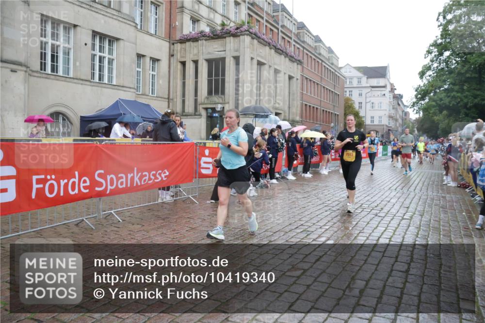 13.09.2026 - Kiel Lauf Yannick Fuchs http://msf.ph/oto/10419340 13.09.2026 10:51:31 Ziel 101, 240, 901, 1804, 1890, 2035, 2519, 2690, 2803, 3029, 3440, 3751, 3879, 4040, 4613, 4619, 4646, 4939, 5441, 5735, 6177, 6663, 6928, 7043, 7914, 8373, 9030, 9699, 9951, 9970, 10384, 10440, 10459, 10474, 10617, 11079, 12019, 12300, 12420, 238, 251, 260, 386, 638, 680, 901, 1442, 1758, 2247, 2672, 2730, 3873, 4106, 4205, 4258, 4259, 4271, 4273, 4745, 5525, 5999, 6293, 6557, 6865, 6948, 7013, 7469, 8464, 9007, 201, 310, 1754, 2393, 2468, 3013, 4084, 5174, 7141 meine-sportfotos.de