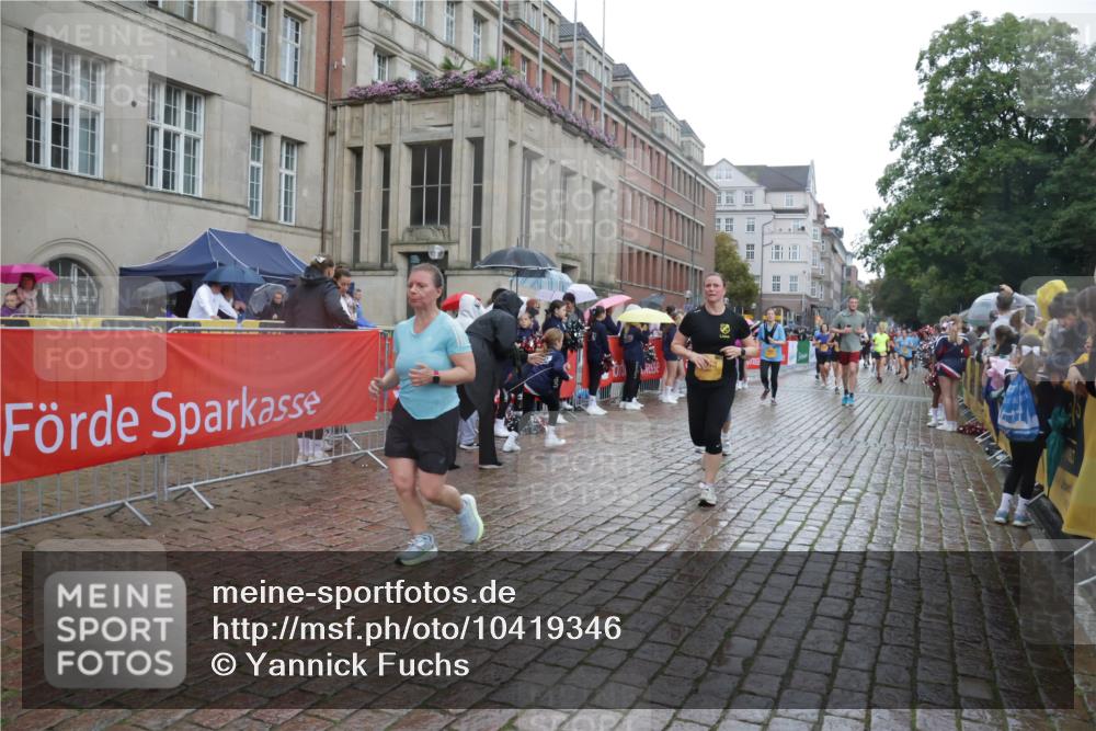 13.09.2026 - Kiel Lauf Yannick Fuchs http://msf.ph/oto/10419346 13.09.2026 10:51:31 Ziel 101, 240, 901, 1804, 1890, 2035, 2519, 2690, 2803, 3029, 3440, 3751, 3879, 4040, 4613, 4619, 4646, 4939, 5441, 5735, 6177, 6663, 6928, 7043, 7914, 8373, 9030, 9699, 9951, 9970, 10384, 10440, 10459, 10474, 10617, 11079, 12019, 12300, 12420, 238, 251, 260, 386, 638, 680, 901, 1442, 1758, 2247, 2672, 2730, 3873, 4106, 4205, 4258, 4259, 4271, 4273, 4745, 5525, 5999, 6293, 6557, 6865, 6948, 7013, 7469, 8464, 9007, 201, 310, 1754, 2393, 2468, 3013, 4084, 5174, 7141 meine-sportfotos.de