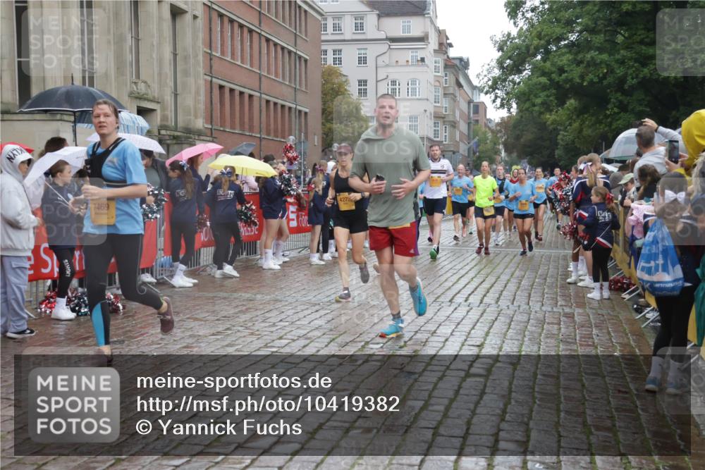 13.09.2026 - Kiel Lauf Yannick Fuchs http://msf.ph/oto/10419382 13.09.2026 10:51:34 Ziel 101, 240, 1754, 1804, 1890, 2035, 2393, 2519, 2690, 3029, 3440, 3879, 4040, 4613, 4619, 4646, 4939, 5441, 5735, 6177, 6928, 7043, 7141, 7914, 8373, 8625, 8627, 9030, 9699, 9951, 9970, 10384, 10440, 10459, 10474, 11079, 12420, 238, 251, 260, 386, 638, 680, 901, 1442, 1758, 2247, 2672, 2730, 2803, 3751, 3873, 4106, 4205, 4258, 4259, 4271, 4273, 4745, 5525, 5999, 6293, 6663, 6865, 6948, 7469, 8464, 9007, 201, 310, 2468, 3013, 4084, 5174 meine-sportfotos.de