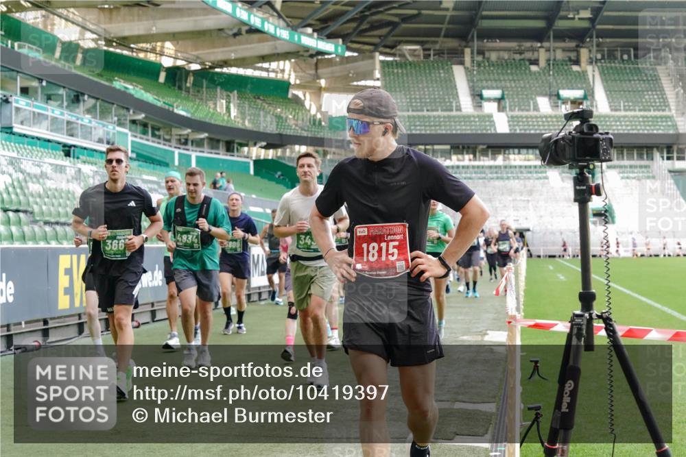 13.09.2026 - 21. swb-Marathon Bremen Michael Burmester http://msf.ph/oto/10419397 13.09.2026 13:21:03 Laufen im Stadion 258, 351, 423, 441, 464, 601, 620, 704, 782, 851, 1060, 1066, 1094, 1129, 1158, 1177, 1316, 1344, 1409, 1439, 1446, 1518, 1676, 1697, 1729, 1756, 1808, 1815, 1846, 1916, 2010, 2028, 2064, 2139, 2201, 2258, 2278, 2349, 2394, 2395, 2414, 2417, 2437, 2501, 2519, 2533, 2551, 2588, 2626, 2652, 2694, 2695, 2736, 2756, 2793, 2828, 2886, 2954, 2995, 3004, 3010, 3017, 3018, 3022, 3034, 3035, 3036, 3037, 3059, 3070, 3074, 3102, 3116, 3139, 3144, 3225, 3243, 3263, 3264, 3310, 3315 meine-sportfotos.de