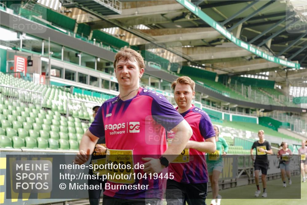 13.09.2026 - 21. swb-Marathon Bremen Michael Burmester http://msf.ph/oto/10419445 13.09.2026 10:43:38 Laufen im Stadion 10002, 10004, 10005, 10148, 10176, 10271, 10295, 10303, 10325, 10330, 10335, 10361, 10362, 10395, 10396, 10402, 10459, 10474, 10490, 10491, 10513, 10557, 10572, 10605, 10606, 10629, 10665, 10752, 10756, 10773, 10779, 10784, 10805, 10854, 10880, 10882, 10899, 10900, 10997, 10999, 11026, 11027, 11041, 11078, 11090, 11097, 11098, 11140, 11173, 11192, 11217, 11233, 11264, 11274, 11307, 11333, 11337, 11355, 11385, 11408, 11448, 11456, 11461, 11482, 11943 meine-sportfotos.de
