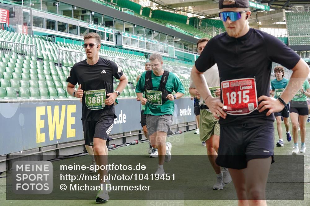 13.09.2026 - 21. swb-Marathon Bremen Michael Burmester http://msf.ph/oto/10419451 13.09.2026 13:21:04 Laufen im Stadion 258, 351, 423, 441, 464, 601, 620, 704, 782, 851, 1060, 1066, 1094, 1129, 1158, 1177, 1316, 1344, 1409, 1439, 1446, 1518, 1676, 1697, 1729, 1756, 1808, 1815, 1846, 1916, 2010, 2028, 2064, 2139, 2201, 2258, 2278, 2349, 2394, 2395, 2414, 2417, 2437, 2501, 2519, 2533, 2551, 2588, 2626, 2652, 2694, 2695, 2736, 2756, 2793, 2828, 2886, 2954, 2995, 3004, 3010, 3017, 3018, 3022, 3034, 3035, 3036, 3037, 3059, 3070, 3074, 3102, 3116, 3139, 3144, 3225, 3243, 3263, 3264, 3310, 3315 meine-sportfotos.de