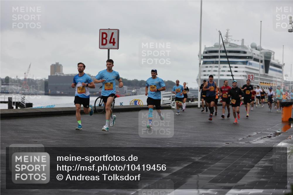 13.09.2026 - Kiel Lauf Andreas Tolksdorf http://msf.ph/oto/10419456 13.09.2026 10:57:24 Kiellinie 4, 3157, 2231, 4280, 3 meine-sportfotos.de