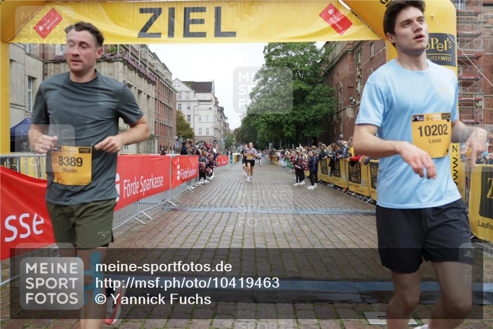 13.09.2026 - Kiel Lauf Yannick Fuchs http://msf.ph/oto/10419463 13.09.2026 09:41:03 Ziel 1593, 1787, 3883, 4137, 5039, 8389, 8493, 9726, 10202, 420, 1081, 1630, 2847, 3552, 6299, 6563, 7131, 7239, 7730, 8636, 9578, 10353, 11750, 11792, 12225, 1671, 1966, 9608, 10299, 10974, 11645, 11983, 1081, 2284, 2695, 2847, 3694 meine-sportfotos.de