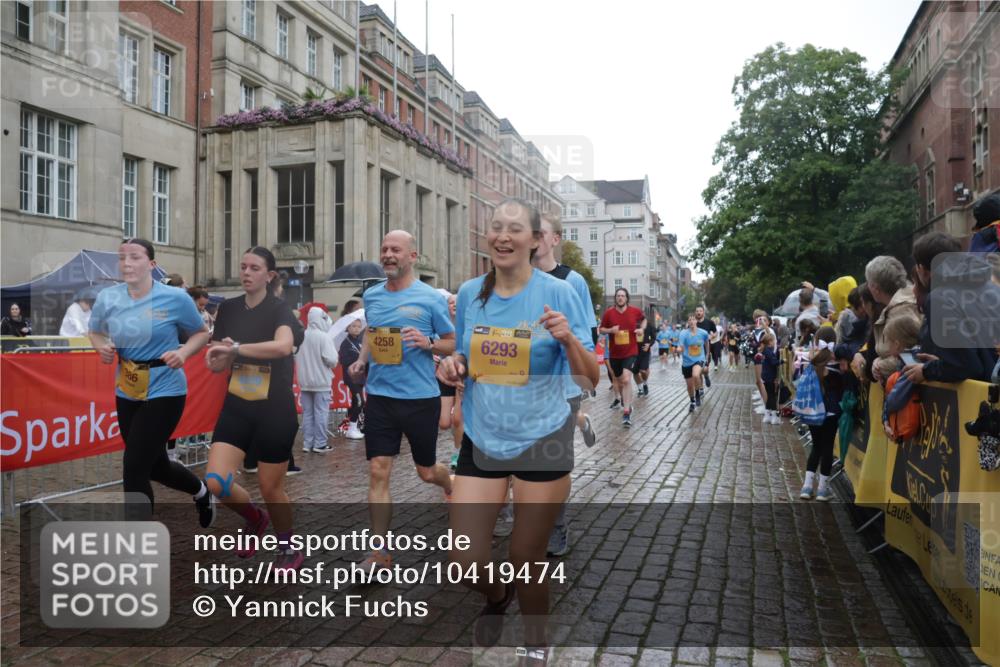 13.09.2026 - Kiel Lauf Yannick Fuchs http://msf.ph/oto/10419474 13.09.2026 10:51:41 Ziel 101, 201, 310, 1231, 1568, 1754, 1804, 1890, 2393, 2468, 2470, 2519, 2566, 2690, 2783, 3013, 3440, 4084, 4613, 4646, 4939, 5174, 5441, 6177, 6367, 6928, 7141, 7204, 7740, 8197, 8625, 8627, 9265, 10384, 10440, 11079, 11332, 11551, 12135, 12387, 12755, 238, 240, 251, 260, 386, 638, 680, 901, 1758, 1804, 2035, 2247, 2672, 2730, 2803, 3029, 3751, 3873, 3879, 4040, 4205, 4258, 4259, 4271, 4619, 4939, 5525, 5735, 5999, 6293, 6663, 6865, 6948, 7043, 7914, 8373, 8464, 9007, 9030, 23 meine-sportfotos.de