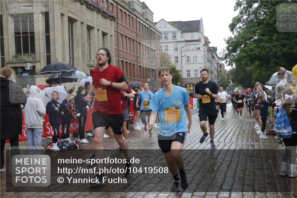 13.09.2026 - Kiel Lauf Yannick Fuchs http://msf.ph/oto/10419508 13.09.2026 10:51:43 Ziel 101, 201, 310, 826, 1231, 1568, 1754, 1890, 2393, 2468, 2470, 2566, 2690, 2783, 3013, 3440, 4084, 4613, 4887, 5174, 5441, 6177, 6287, 6367, 7141, 7204, 7740, 8108, 8197, 8625, 8627, 9265, 10345, 10384, 10440, 11079, 11332, 11551, 12135, 12387, 12755, 238, 240, 251, 260, 680, 901, 1758, 1804, 2035, 2247, 2519, 2672, 2690, 2803, 3029, 3751, 3873, 3879, 4040, 4205, 4271, 4619, 4646, 4939, 5525, 5735, 6663, 6865, 6928, 6948, 7043, 7914, 8373, 8464, 9007, 9030, 23 meine-sportfotos.de