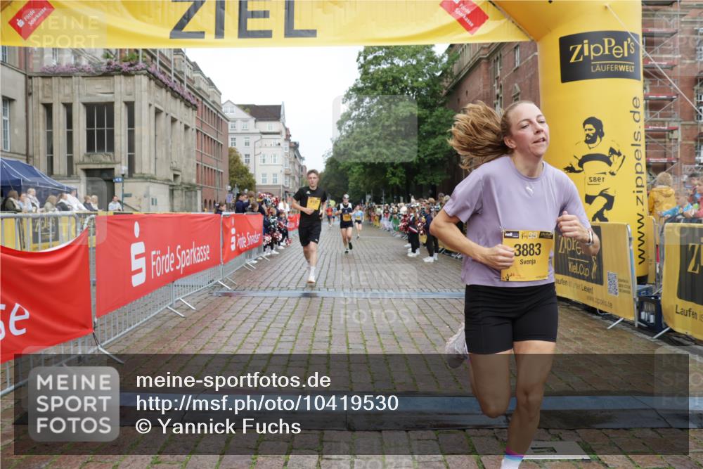 13.09.2026 - Kiel Lauf Yannick Fuchs http://msf.ph/oto/10419530 13.09.2026 09:41:06 Ziel 1593, 1787, 3883, 4137, 8389, 9608, 10202, 420, 1081, 1630, 2847, 3552, 5039, 6299, 6563, 7131, 7239, 7730, 8493, 8636, 9578, 9726, 10353, 11750, 11792, 12225, 1671, 1966, 4068, 9110, 10299, 10974, 11645, 11983, 12166, 1081, 2695, 2847, 3694, 7239 meine-sportfotos.de