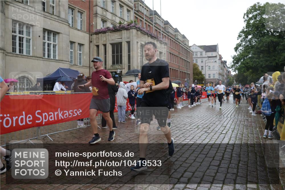 13.09.2026 - Kiel Lauf Yannick Fuchs http://msf.ph/oto/10419533 13.09.2026 10:51:44 Ziel 101, 201, 310, 826, 1231, 1568, 1600, 1754, 1890, 2393, 2468, 2470, 2566, 2783, 3013, 3440, 4084, 4613, 4887, 5174, 5441, 6177, 6287, 6367, 7141, 7204, 7740, 8108, 8197, 8625, 8627, 9265, 10345, 10440, 11079, 11332, 11551, 12135, 12387, 12755, 238, 240, 251, 260, 680, 901, 1804, 2035, 2247, 2519, 2672, 2690, 2803, 3029, 3440, 3751, 3873, 3879, 4040, 4205, 4271, 4613, 4619, 4646, 4939, 5441, 5525, 5735, 6663, 6865, 6928, 6948, 7043, 7914, 8373, 9007, 9030, 23 meine-sportfotos.de
