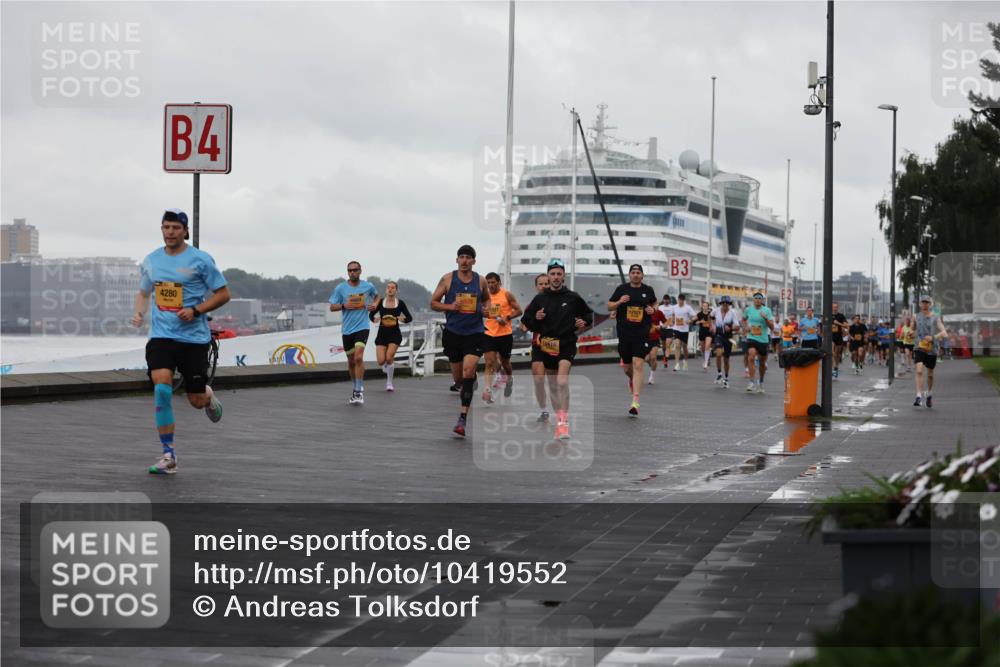 13.09.2026 - Kiel Lauf Andreas Tolksdorf http://msf.ph/oto/10419552 13.09.2026 10:57:26 Kiellinie 4, 4280, 11418, 12521, 3 meine-sportfotos.de