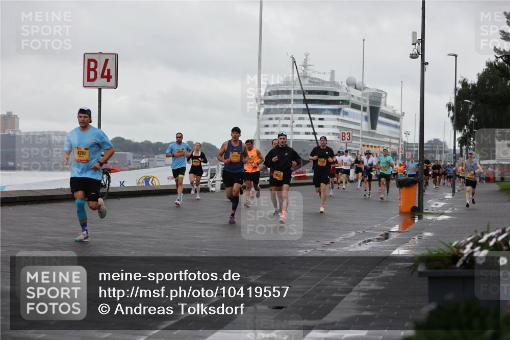 13.09.2026 - Kiel Lauf Andreas Tolksdorf http://msf.ph/oto/10419557 13.09.2026 10:57:26 Kiellinie 4, 4280, 1418, 12521, 3 meine-sportfotos.de