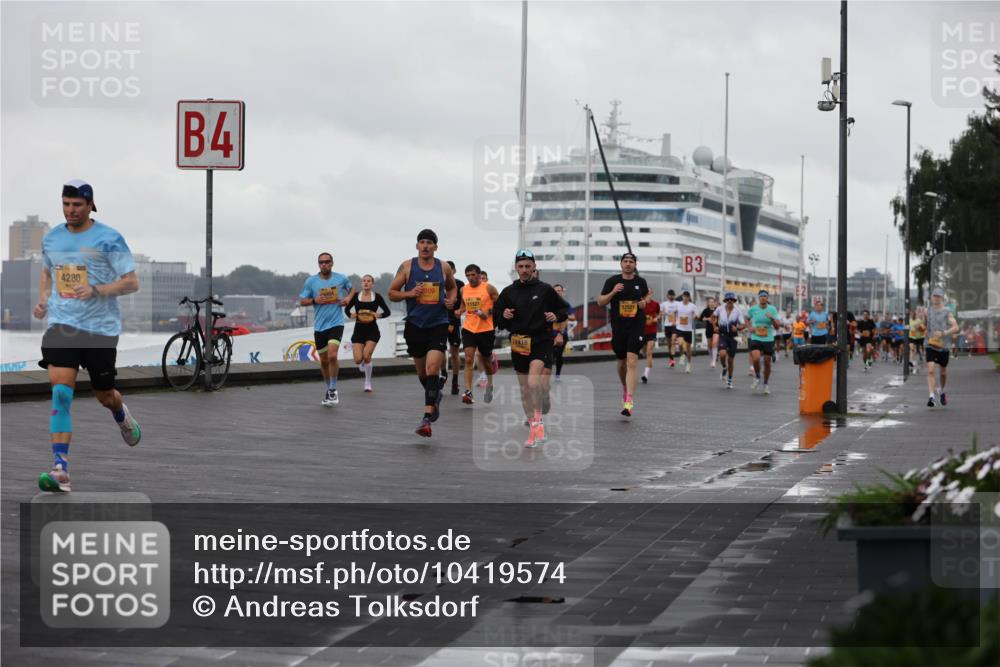 13.09.2026 - Kiel Lauf Andreas Tolksdorf http://msf.ph/oto/10419574 13.09.2026 10:57:27 Kiellinie 4280, 4, 2809, 11418, 12521, 3 meine-sportfotos.de