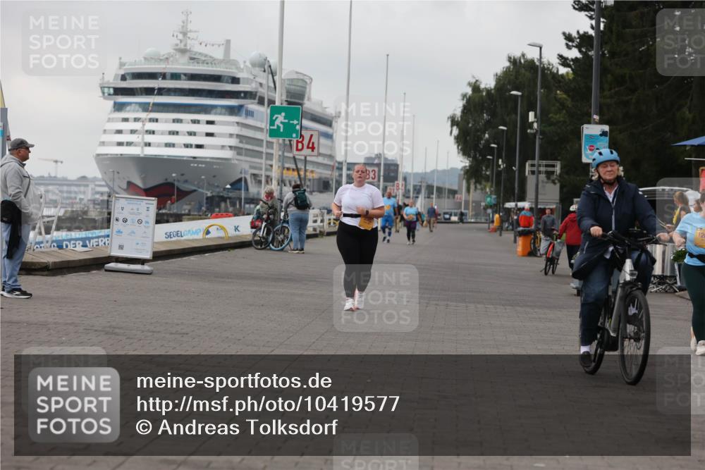 13.09.2026 - Kiel Lauf Andreas Tolksdorf http://msf.ph/oto/10419577 13.09.2026 10:10:15 Kiellinie 3, 4, 83, 12 meine-sportfotos.de
