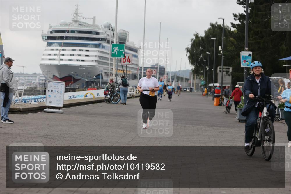 13.09.2026 - Kiel Lauf Andreas Tolksdorf http://msf.ph/oto/10419582 13.09.2026 10:10:16 Kiellinie 3, 4, 83 meine-sportfotos.de
