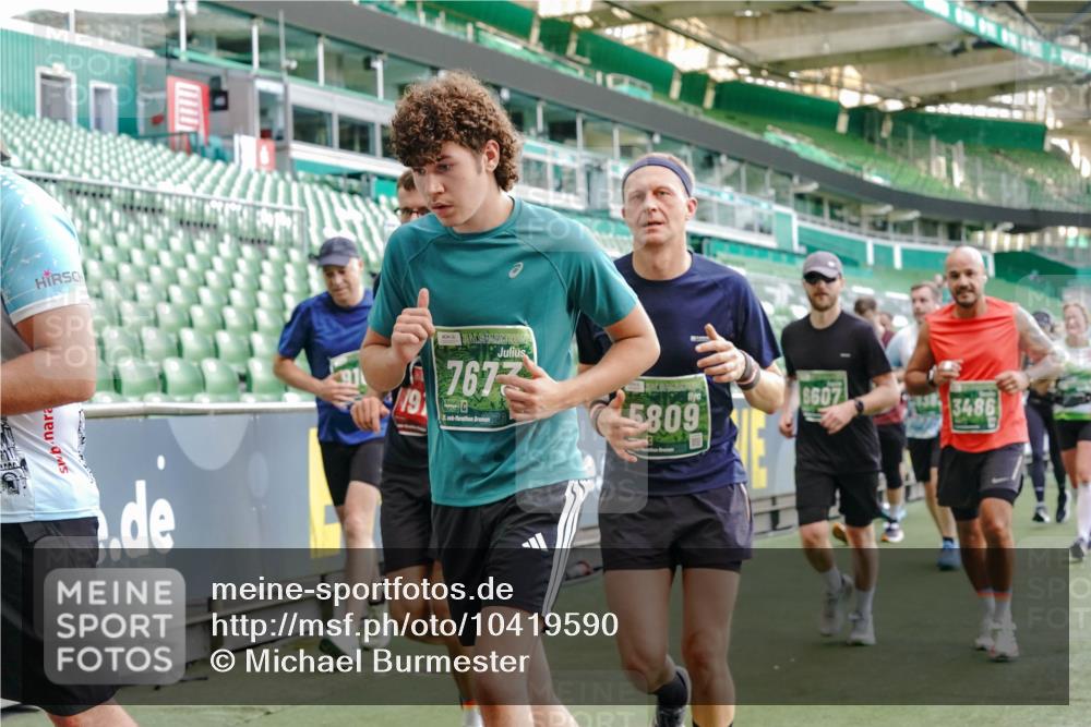 13.09.2026 - 21. swb-Marathon Bremen Michael Burmester http://msf.ph/oto/10419590 13.09.2026 13:21:08 Laufen im Stadion 258, 351, 423, 441, 464, 601, 620, 704, 782, 851, 1060, 1066, 1094, 1129, 1158, 1177, 1316, 1344, 1409, 1417, 1439, 1446, 1518, 1676, 1697, 1729, 1756, 1808, 1815, 1846, 1916, 2010, 2028, 2064, 2139, 2201, 2258, 2278, 2349, 2394, 2395, 2414, 2417, 2437, 2501, 2519, 2533, 2551, 2588, 2652, 2694, 2695, 2736, 2756, 2793, 2828, 2886, 2954, 2995, 3004, 3010, 3017, 3018, 3022, 3034, 3035, 3036, 3037, 3059, 3070, 3074, 3102, 3139, 3144, 3225, 3243, 3264, 3310, 3315 meine-sportfotos.de
