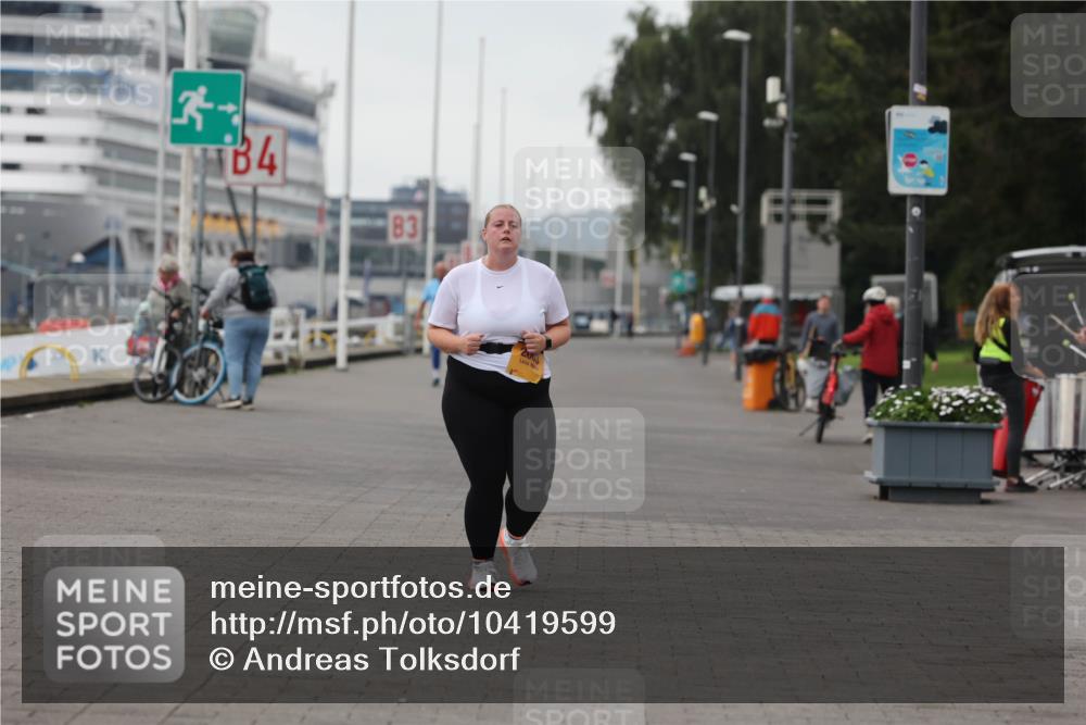 13.09.2026 - Kiel Lauf Andreas Tolksdorf http://msf.ph/oto/10419599 13.09.2026 10:10:18 Kiellinie 83, 2003 meine-sportfotos.de