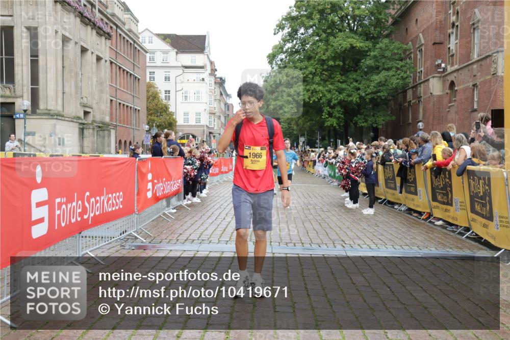 13.09.2026 - Kiel Lauf Yannick Fuchs http://msf.ph/oto/10419671 13.09.2026 09:41:17 Ziel 1593, 1671, 1966, 9608, 10299, 10974, 11645, 11983, 420, 1593, 1630, 1787, 3883, 4137, 5039, 6299, 8389, 8493, 8636, 9578, 9726, 10202, 10353, 11792, 4068, 4315, 9110, 9771, 11106, 12166, 420, 3552, 6563, 7131, 7730, 10353, 11750, 11792, 12225 meine-sportfotos.de