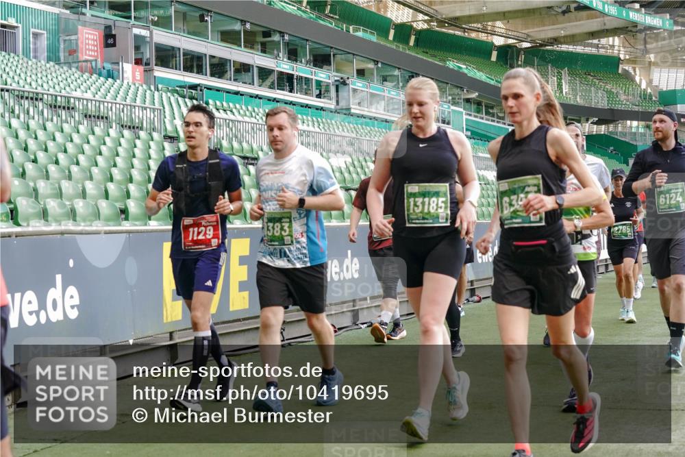13.09.2026 - 21. swb-Marathon Bremen Michael Burmester http://msf.ph/oto/10419695 13.09.2026 13:21:11 Laufen im Stadion 128, 258, 351, 423, 441, 464, 601, 620, 704, 782, 851, 1060, 1066, 1094, 1129, 1158, 1177, 1316, 1344, 1409, 1417, 1439, 1446, 1518, 1676, 1697, 1729, 1756, 1808, 1815, 1846, 1916, 2010, 2028, 2064, 2139, 2201, 2258, 2278, 2349, 2394, 2395, 2414, 2417, 2437, 2501, 2519, 2533, 2551, 2588, 2652, 2694, 2695, 2736, 2756, 2793, 2828, 2886, 2954, 2995, 3004, 3010, 3017, 3018, 3022, 3034, 3035, 3036, 3037, 3059, 3070, 3074, 3102, 3139, 3144, 3225, 3264, 3310 meine-sportfotos.de