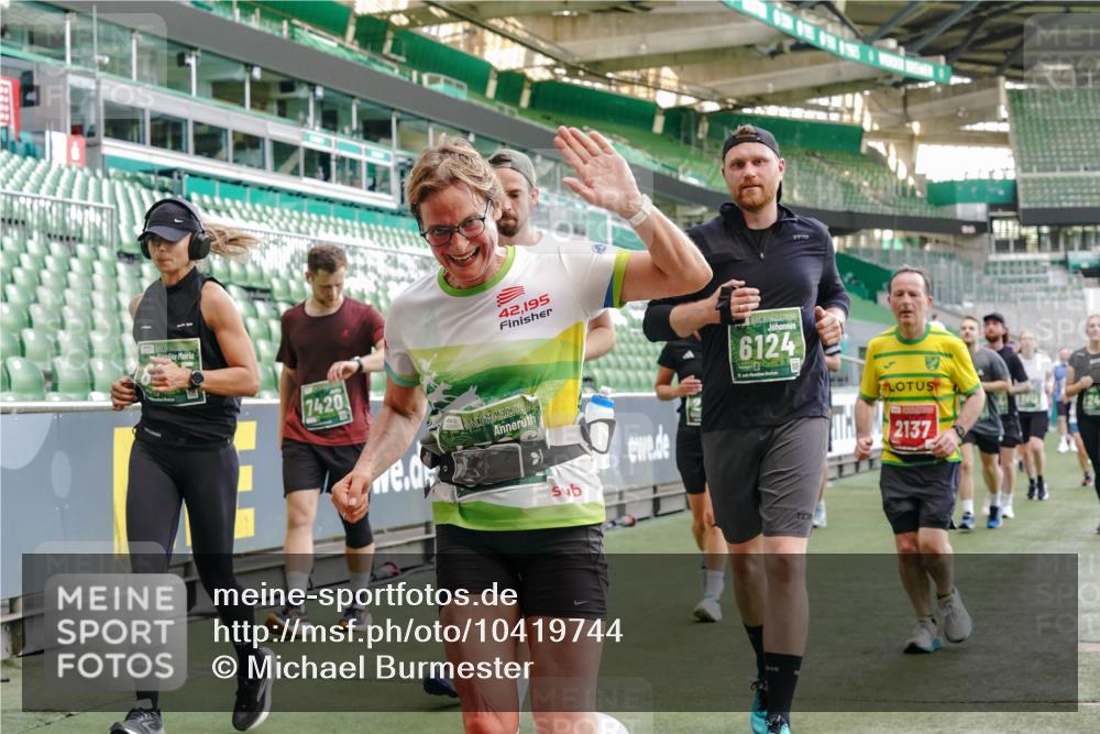 13.09.2026 - 21. swb-Marathon Bremen Michael Burmester http://msf.ph/oto/10419744 13.09.2026 13:21:12 Laufen im Stadion 128, 258, 351, 423, 441, 464, 601, 620, 704, 782, 851, 1060, 1066, 1094, 1129, 1158, 1177, 1316, 1344, 1409, 1417, 1439, 1446, 1518, 1676, 1697, 1729, 1756, 1808, 1815, 1846, 1916, 2010, 2028, 2064, 2139, 2201, 2258, 2278, 2349, 2394, 2395, 2414, 2417, 2437, 2501, 2519, 2533, 2551, 2588, 2652, 2694, 2695, 2736, 2756, 2793, 2828, 2886, 2954, 2995, 3004, 3010, 3017, 3018, 3022, 3034, 3035, 3036, 3037, 3059, 3070, 3074, 3102, 3139, 3144, 3225, 3264, 3310 meine-sportfotos.de