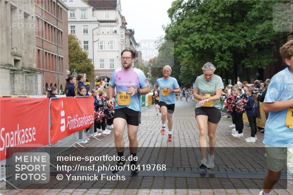 13.09.2026 - Kiel Lauf Yannick Fuchs http://msf.ph/oto/10419768 13.09.2026 09:41:24 Ziel 1671, 1966, 4068, 9110, 11645, 11983, 12166, 1593, 1630, 1787, 3883, 4137, 5039, 6299, 8389, 8493, 8636, 9578, 9608, 9726, 10202, 10299, 10974, 402, 3175, 4315, 4704, 6649, 6687, 8588, 9224, 9771, 11106, 11907, 420, 1630, 6299, 8636, 9578, 10353, 11792 meine-sportfotos.de