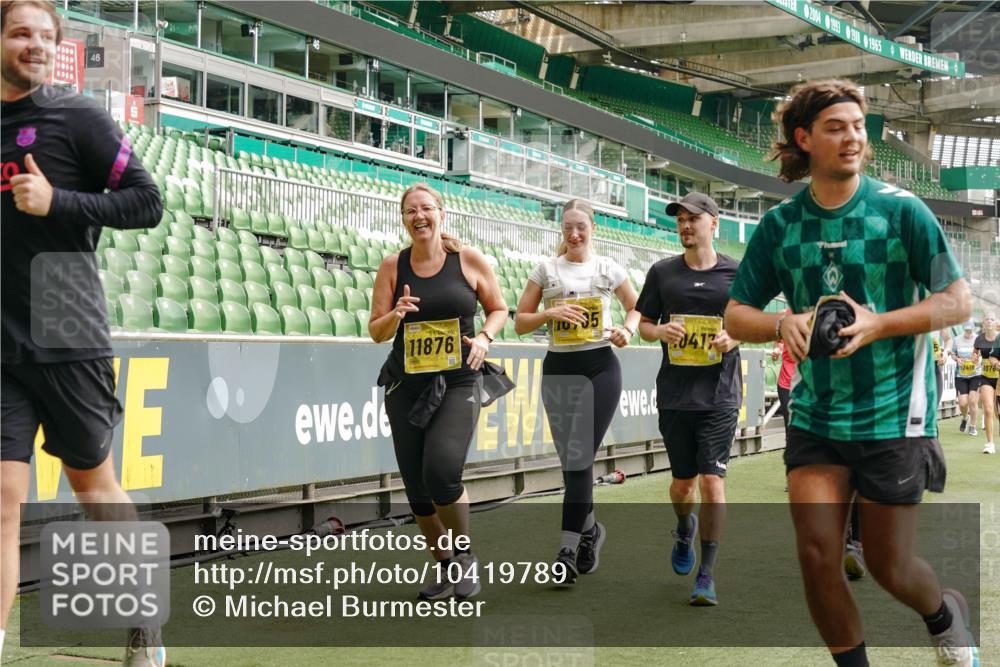 13.09.2026 - 21. swb-Marathon Bremen Michael Burmester http://msf.ph/oto/10419789 13.09.2026 10:43:49 Laufen im Stadion 10002, 10004, 10005, 10176, 10191, 10192, 10271, 10295, 10303, 10325, 10330, 10335, 10361, 10362, 10402, 10459, 10474, 10491, 10513, 10557, 10572, 10605, 10606, 10629, 10665, 10752, 10756, 10773, 10779, 10784, 10805, 10880, 10882, 10899, 10900, 10997, 10999, 11026, 11041, 11078, 11140, 11173, 11217, 11233, 11264, 11274, 11307, 11333, 11337, 11355, 11385, 11408, 11448, 11456, 11461, 11482, 11629, 11943, 12311, 12334 meine-sportfotos.de