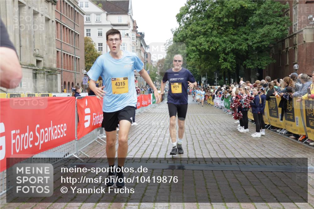 13.09.2026 - Kiel Lauf Yannick Fuchs http://msf.ph/oto/10419876 13.09.2026 09:41:34 Ziel 4068, 4315, 6649, 9110, 9771, 11106, 12166, 1593, 1671, 1966, 3883, 4137, 8389, 9110, 9608, 10202, 10299, 10974, 11645, 11983, 12166, 402, 3143, 3175, 4533, 4704, 5107, 6687, 6739, 7238, 8588, 8829, 9050, 9224, 11907, 12175, 1787, 5039, 6299, 8389, 8493, 8636, 9726, 10202 meine-sportfotos.de