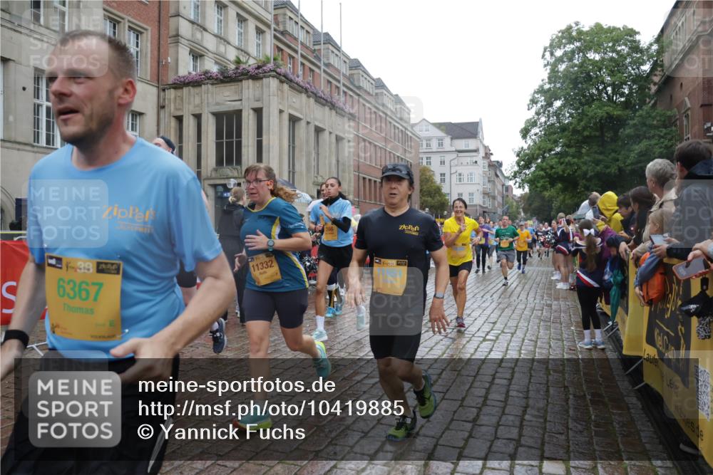 13.09.2026 - Kiel Lauf Yannick Fuchs http://msf.ph/oto/10419885 13.09.2026 10:52:19 Ziel 777, 1027, 1526, 1527, 1658, 1802, 1811, 2438, 2544, 2991, 3280, 3343, 3435, 3630, 3881, 4008, 4577, 4957, 5126, 5359, 5442, 6069, 6110, 6113, 6493, 6872, 7053, 8051, 8326, 8855, 8898, 8908, 9624, 9894, 10035, 10126, 10320, 10540, 10715, 10755, 10811, 10887, 11535, 11875, 11915, 12289, 12431, 12536, 23, 171, 825, 826, 1027, 1364, 1365, 1568, 1591, 1600, 1869, 2404, 2438, 2470, 2484, 2566, 2783, 2806, 3529, 3644, 3956, 4175, 4385, 4476, 4887, 6367, 201, 310, 1754, 8625 meine-sportfotos.de