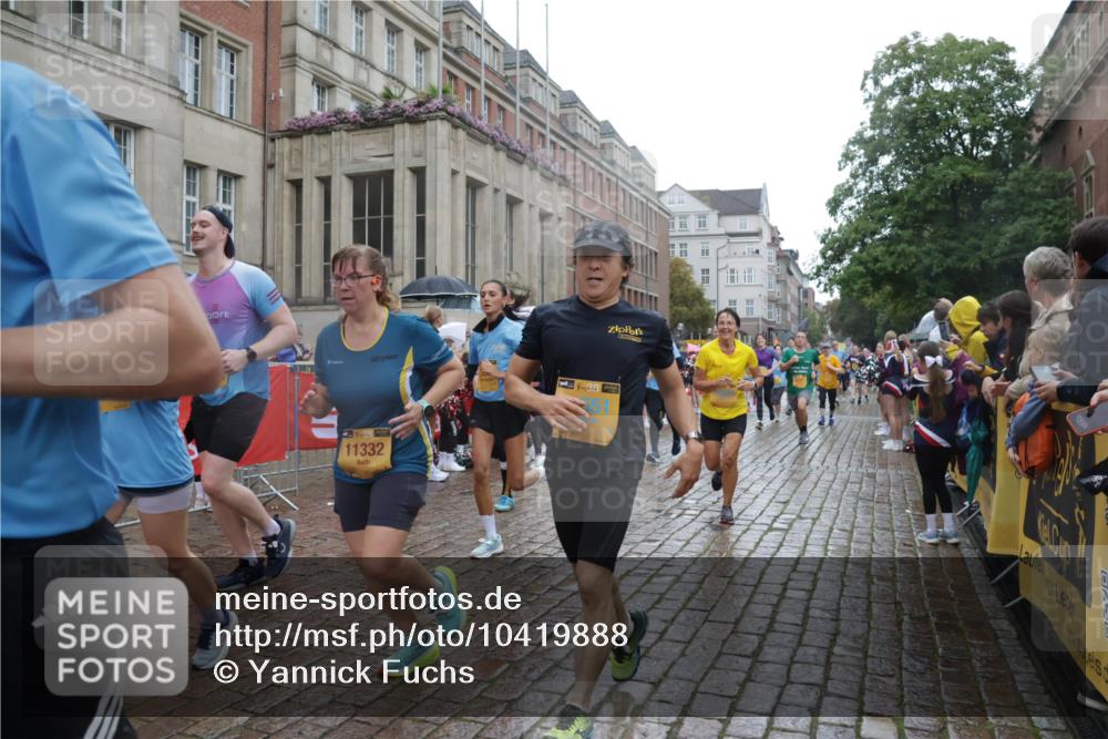 13.09.2026 - Kiel Lauf Yannick Fuchs http://msf.ph/oto/10419888 13.09.2026 10:52:19 Ziel 777, 1027, 1526, 1527, 1658, 1802, 1811, 2438, 2544, 2991, 3280, 3343, 3435, 3630, 3881, 4008, 4577, 4957, 5126, 5359, 5442, 6069, 6110, 6113, 6493, 6872, 7053, 8051, 8326, 8855, 8898, 8908, 9624, 9894, 10035, 10126, 10320, 10540, 10715, 10755, 10811, 10887, 11535, 11875, 11915, 12289, 12431, 12536, 23, 171, 825, 826, 1027, 1364, 1365, 1568, 1591, 1600, 1869, 2404, 2438, 2470, 2484, 2566, 2783, 2806, 3529, 3644, 3956, 4175, 4385, 4476, 4887, 6367, 201, 310, 1754, 8625 meine-sportfotos.de