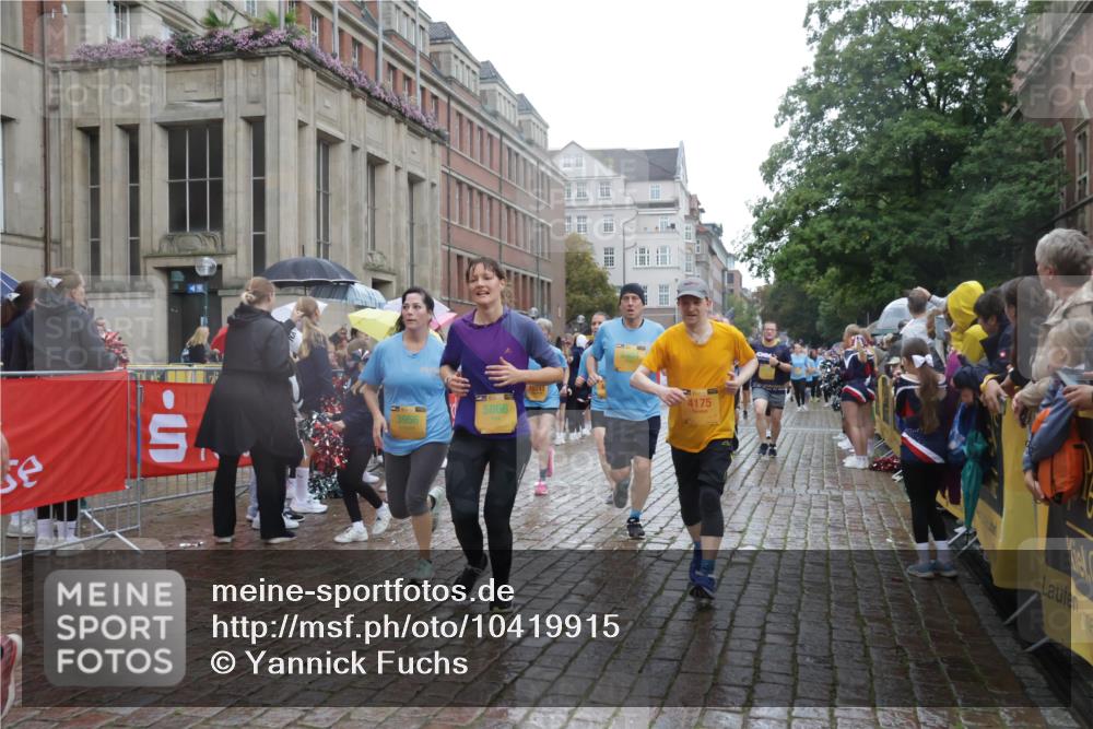 13.09.2026 - Kiel Lauf Yannick Fuchs http://msf.ph/oto/10419915 13.09.2026 10:52:23 Ziel 475, 626, 777, 1471, 1472, 1526, 1527, 1658, 1802, 1811, 2442, 2544, 3280, 3343, 3582, 3630, 3881, 4008, 4957, 5126, 5359, 5442, 6110, 6113, 6388, 6493, 6872, 7621, 8051, 8316, 8326, 8855, 8898, 8908, 9024, 9025, 9624, 9711, 9894, 10035, 10126, 10320, 10715, 10786, 10887, 11082, 11535, 11658, 11661, 11875, 12289, 12431, 12536, 23, 171, 825, 826, 1027, 1364, 1365, 1591, 1600, 1811, 1869, 2404, 2438, 2484, 2806, 2991, 3280, 3435, 3529, 3644, 3956, 4008, 4175, 4385, 4476, 201 meine-sportfotos.de
