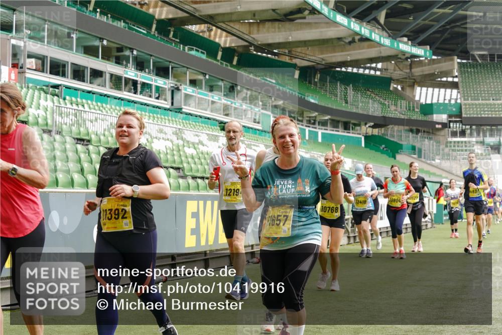13.09.2026 - 21. swb-Marathon Bremen Michael Burmester http://msf.ph/oto/10419916 13.09.2026 10:43:54 Laufen im Stadion 10002, 10004, 10005, 10176, 10191, 10192, 10271, 10295, 10303, 10325, 10330, 10335, 10361, 10362, 10402, 10459, 10474, 10491, 10513, 10557, 10572, 10605, 10606, 10629, 10752, 10756, 10773, 10779, 10784, 10805, 10880, 10882, 10899, 10900, 10997, 10999, 11026, 11041, 11078, 11173, 11217, 11233, 11264, 11274, 11307, 11333, 11337, 11355, 11385, 11408, 11448, 11456, 11461, 11482, 11629, 11943, 12311, 12334 meine-sportfotos.de