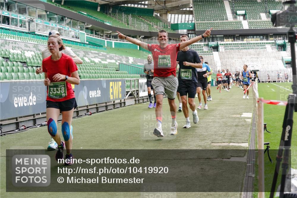 13.09.2026 - 21. swb-Marathon Bremen Michael Burmester http://msf.ph/oto/10419920 13.09.2026 12:58:31 Laufen im Stadion 141, 148, 191, 226, 334, 511, 672, 776, 789, 790, 909, 972, 1010, 1119, 1191, 1199, 1254, 1281, 1516, 1535, 1642, 1647, 1752, 1809, 1881, 1900, 1931, 1933, 2046, 2051, 2075, 2210, 2324, 2343, 2367, 2371, 2397, 2402, 2423, 2425, 2577, 2771, 2807, 2827, 2885, 2903, 2904, 2979, 3021, 3051, 3098, 3120, 3138, 3148, 3182, 3186, 3233, 3319, 3338, 3435, 3516, 3534, 3560, 3655, 3685, 3690, 3695, 3866, 3933, 3934, 3939, 4101, 4316, 4319, 205 meine-sportfotos.de