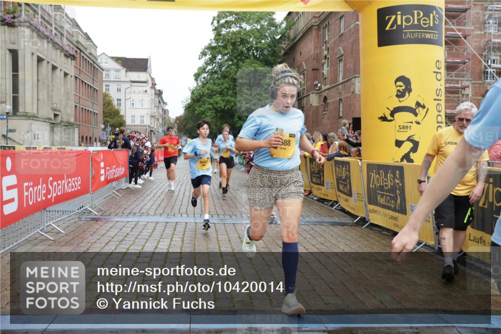 13.09.2026 - Kiel Lauf Yannick Fuchs http://msf.ph/oto/10420014 13.09.2026 09:41:45 Ziel 402, 3143, 3175, 4533, 4704, 5107, 6649, 6687, 6739, 7238, 8588, 9224, 11907, 1671, 1966, 4068, 4315, 9110, 9608, 9771, 10299, 10974, 11106, 11645, 11983, 12166, 699, 772, 2910, 3801, 6599, 8829, 9050, 12175, 1593, 3883, 4137, 9608, 10299, 10974 meine-sportfotos.de