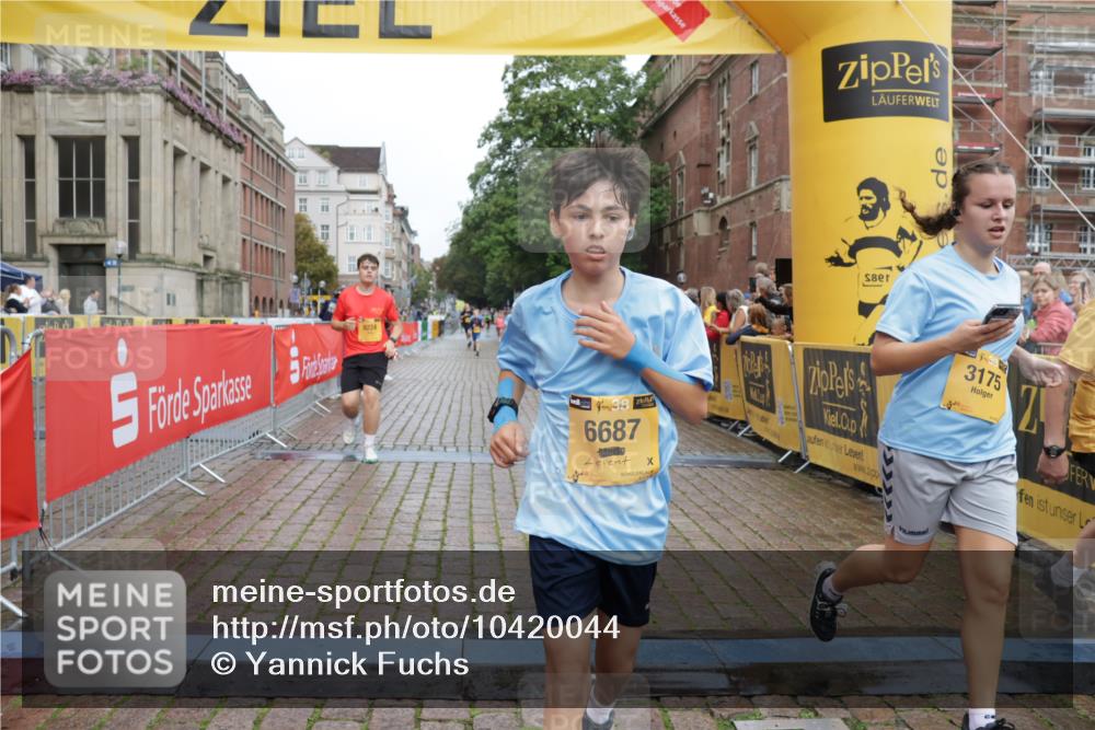 13.09.2026 - Kiel Lauf Yannick Fuchs http://msf.ph/oto/10420044 13.09.2026 09:41:47 Ziel 402, 3143, 3175, 4533, 4704, 5107, 6649, 6687, 6739, 7238, 8588, 9224, 11907, 12175, 1671, 1966, 4068, 4315, 9110, 9771, 10299, 10974, 11106, 11645, 11983, 12166, 699, 772, 2910, 3801, 5011, 5276, 6599, 8829, 9050, 1593, 1966, 4137, 9608, 10299, 10974 meine-sportfotos.de