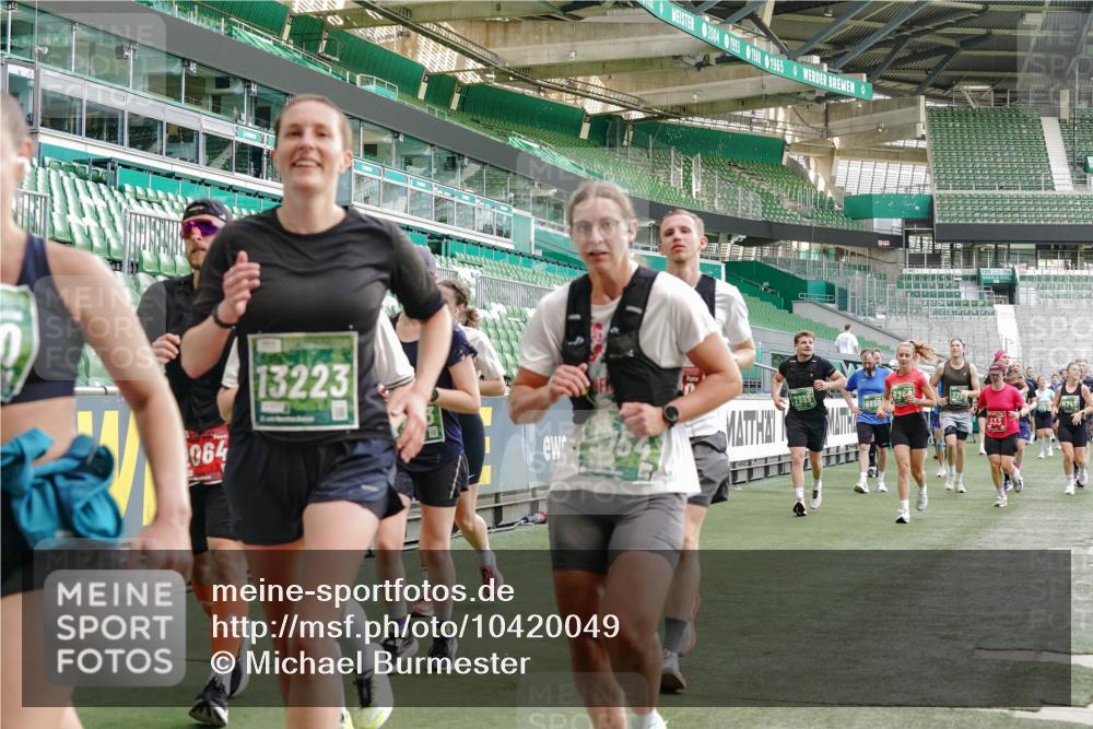 13.09.2026 - 21. swb-Marathon Bremen Michael Burmester http://msf.ph/oto/10420049 13.09.2026 13:21:22 Laufen im Stadion 128, 258, 351, 423, 441, 601, 620, 704, 782, 851, 1060, 1094, 1129, 1158, 1177, 1316, 1344, 1409, 1417, 1439, 1446, 1518, 1676, 1697, 1729, 1756, 1808, 1815, 1846, 2010, 2028, 2064, 2139, 2201, 2258, 2278, 2290, 2349, 2394, 2395, 2414, 2417, 2437, 2501, 2519, 2533, 2551, 2588, 2632, 2652, 2660, 2694, 2695, 2736, 2793, 2828, 2886, 2954, 2964, 2995, 3004, 3010, 3017, 3018, 3022, 3034, 3035, 3036, 3037, 3070, 3074, 3102, 3139, 3144, 3225, 3264, 3310, 3682 meine-sportfotos.de