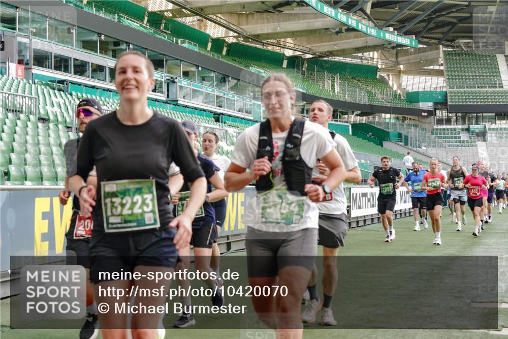 13.09.2026 - 21. swb-Marathon Bremen Michael Burmester http://msf.ph/oto/10420070 13.09.2026 13:21:22 Laufen im Stadion 128, 258, 351, 423, 441, 601, 620, 704, 782, 851, 1060, 1094, 1129, 1158, 1177, 1316, 1344, 1409, 1417, 1439, 1446, 1518, 1676, 1697, 1729, 1756, 1808, 1815, 1846, 2010, 2028, 2064, 2139, 2201, 2258, 2278, 2290, 2349, 2394, 2395, 2414, 2417, 2437, 2501, 2519, 2533, 2551, 2588, 2632, 2652, 2660, 2694, 2695, 2736, 2793, 2828, 2886, 2954, 2964, 2995, 3004, 3010, 3017, 3018, 3022, 3034, 3035, 3036, 3037, 3070, 3074, 3102, 3139, 3144, 3225, 3264, 3310, 3682 meine-sportfotos.de
