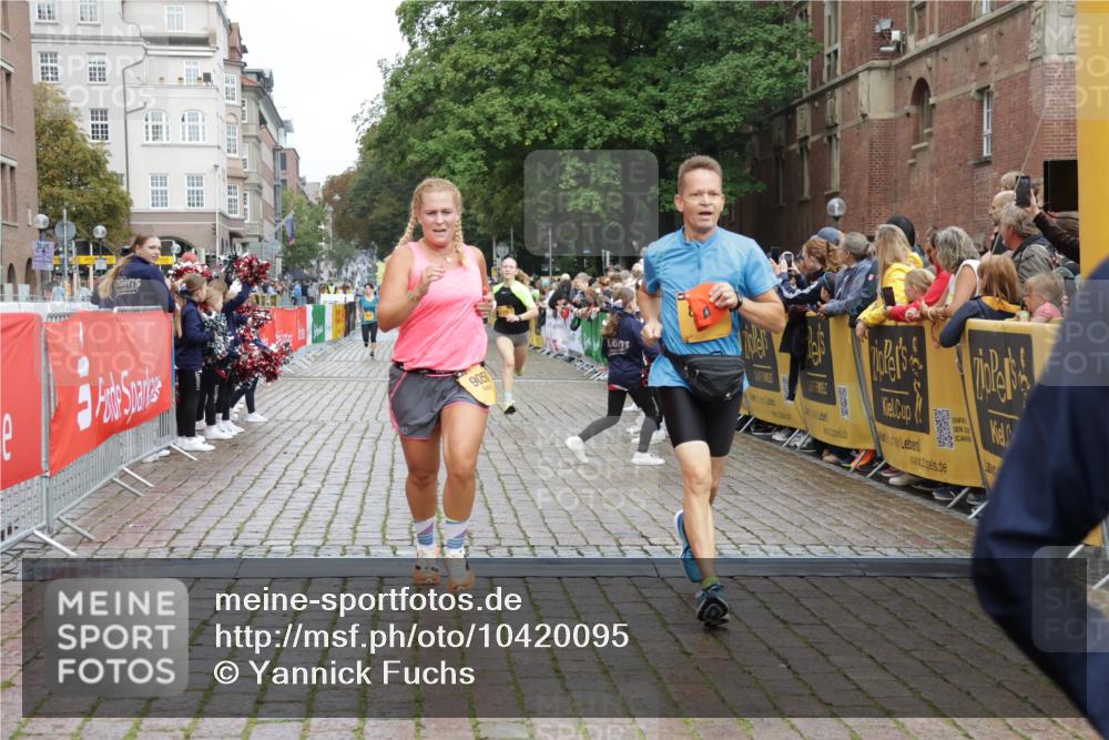 13.09.2026 - Kiel Lauf Yannick Fuchs http://msf.ph/oto/10420095 13.09.2026 09:41:58 Ziel 699, 772, 2910, 3801, 4533, 5107, 6599, 6739, 7238, 8829, 9050, 12175, 402, 3143, 3175, 4068, 4315, 4704, 6649, 6687, 8588, 9110, 9224, 9771, 11106, 11907, 12166, 133, 570, 792, 3357, 3676, 5011, 5105, 5276, 5336, 5774, 6620, 6797, 7687, 8476, 11793, 12723, 1671, 4068, 9110, 11645, 11983, 12166 meine-sportfotos.de