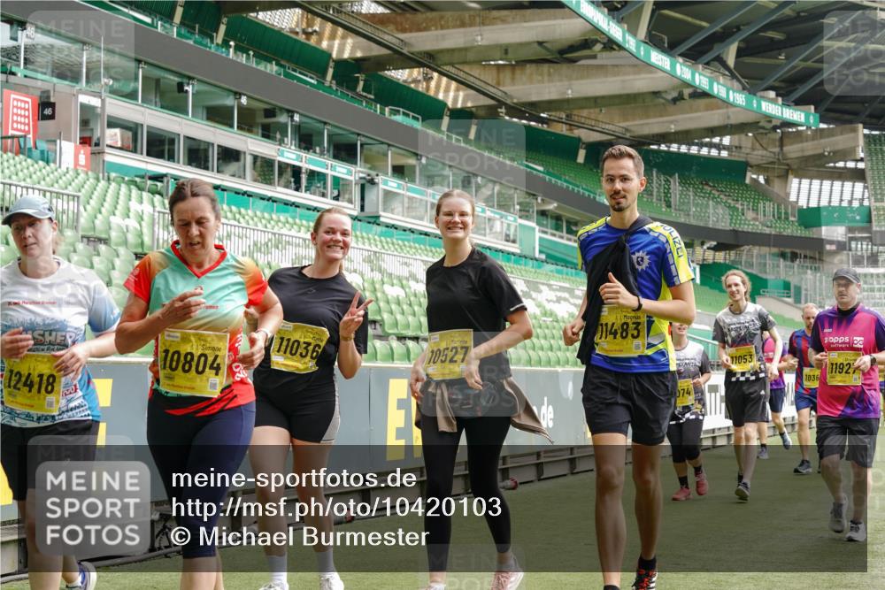 13.09.2026 - 21. swb-Marathon Bremen Michael Burmester http://msf.ph/oto/10420103 13.09.2026 10:44:00 Laufen im Stadion 10002, 10004, 10005, 10176, 10191, 10192, 10271, 10295, 10303, 10325, 10335, 10361, 10362, 10402, 10459, 10474, 10491, 10513, 10557, 10572, 10605, 10606, 10629, 10756, 10773, 10779, 10784, 10805, 10880, 10882, 10899, 10900, 10997, 10999, 11173, 11217, 11233, 11264, 11274, 11307, 11333, 11337, 11355, 11385, 11408, 11448, 11456, 11461, 11482, 11629, 11943, 12311, 12321, 12334 meine-sportfotos.de