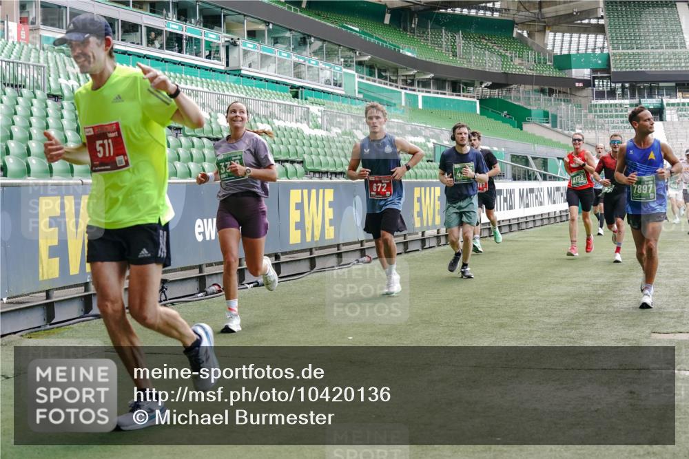 13.09.2026 - 21. swb-Marathon Bremen Michael Burmester http://msf.ph/oto/10420136 13.09.2026 12:58:39 Laufen im Stadion 141, 148, 191, 226, 232, 334, 511, 672, 776, 789, 790, 909, 972, 1010, 1119, 1166, 1191, 1199, 1254, 1281, 1516, 1535, 1642, 1647, 1752, 1809, 1881, 1931, 1933, 2046, 2210, 2324, 2343, 2367, 2371, 2397, 2402, 2423, 2425, 2577, 2771, 2807, 2827, 2885, 2899, 2903, 2904, 2979, 3015, 3021, 3051, 3098, 3120, 3124, 3138, 3148, 3182, 3186, 3190, 3233, 3319, 3338, 3435, 3516, 3531, 3534, 3560, 3652, 3655, 3685, 3690, 3695, 3866, 3933, 3934, 3939, 4101, 4319, 205 meine-sportfotos.de