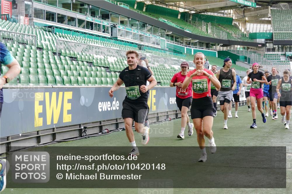 13.09.2026 - 21. swb-Marathon Bremen Michael Burmester http://msf.ph/oto/10420148 13.09.2026 13:21:27 Laufen im Stadion 128, 258, 343, 351, 423, 441, 601, 620, 704, 782, 851, 1060, 1094, 1129, 1158, 1177, 1316, 1344, 1409, 1417, 1439, 1446, 1518, 1669, 1676, 1697, 1729, 1756, 1808, 1815, 1846, 2010, 2028, 2064, 2139, 2201, 2258, 2278, 2290, 2349, 2394, 2395, 2414, 2417, 2437, 2501, 2519, 2533, 2551, 2588, 2619, 2632, 2652, 2660, 2694, 2695, 2736, 2793, 2828, 2886, 2954, 2964, 2995, 3004, 3010, 3017, 3018, 3022, 3034, 3035, 3036, 3037, 3070, 3074, 3102, 3139, 3144, 3225, 3264, 3310, 3682 meine-sportfotos.de